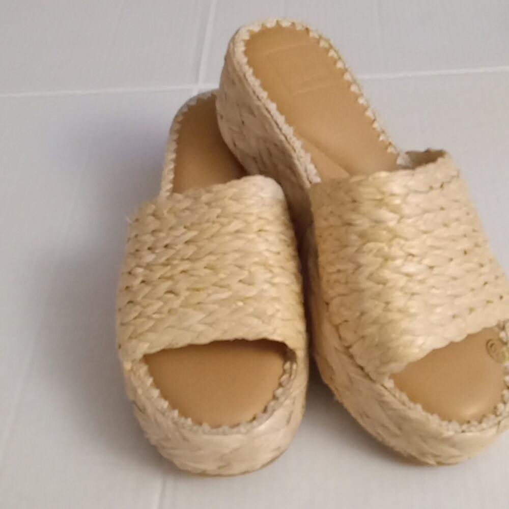 Dolce Vita Size 8.5 Chavi Light Natural Woven Platform slip on Slide Sandals